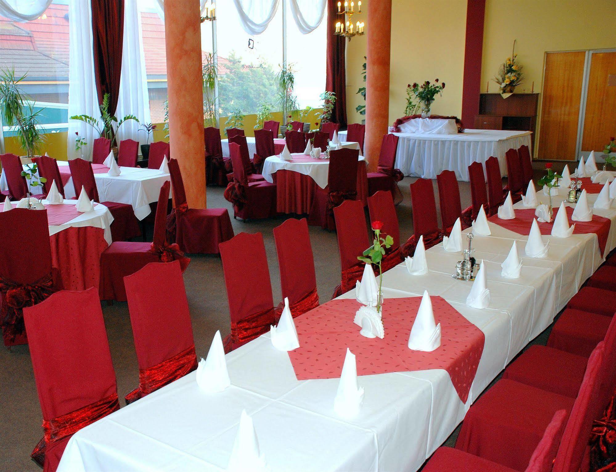 Voco Katowice By Ihg Hotel Luaran gambar