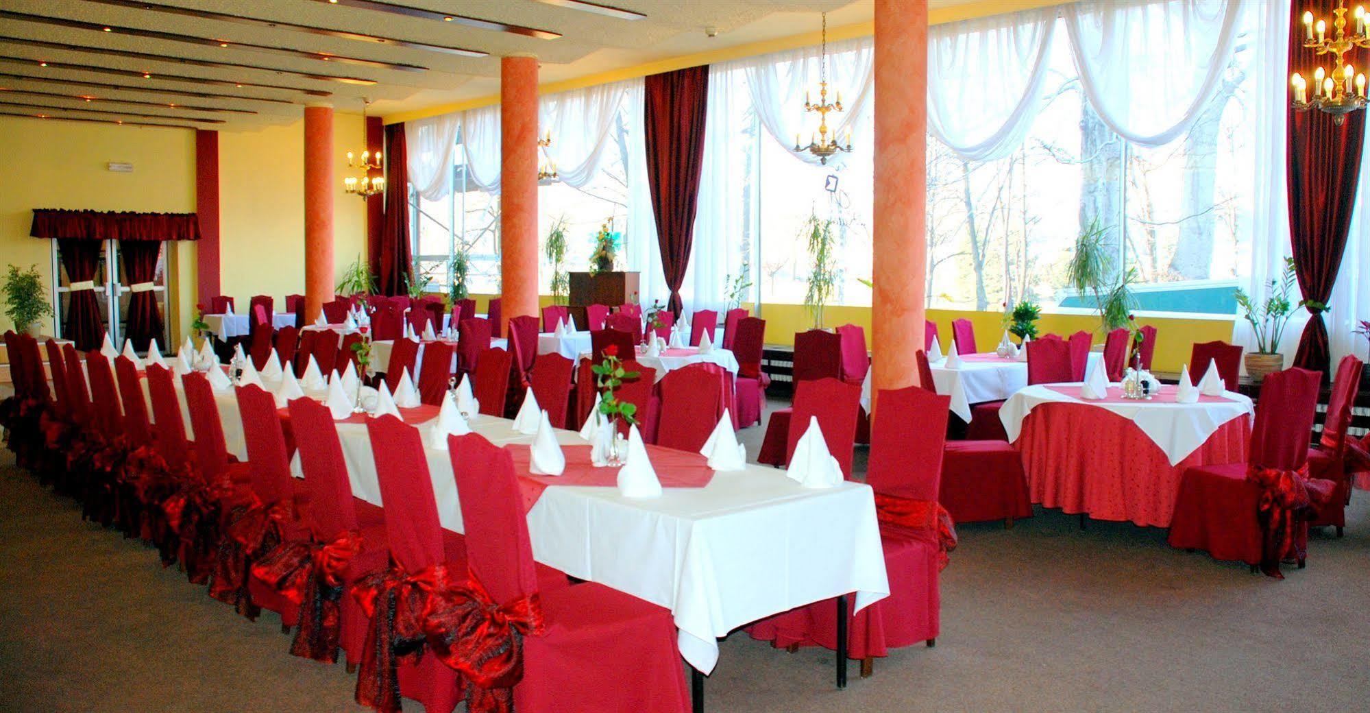 Voco Katowice By Ihg Hotel Luaran gambar