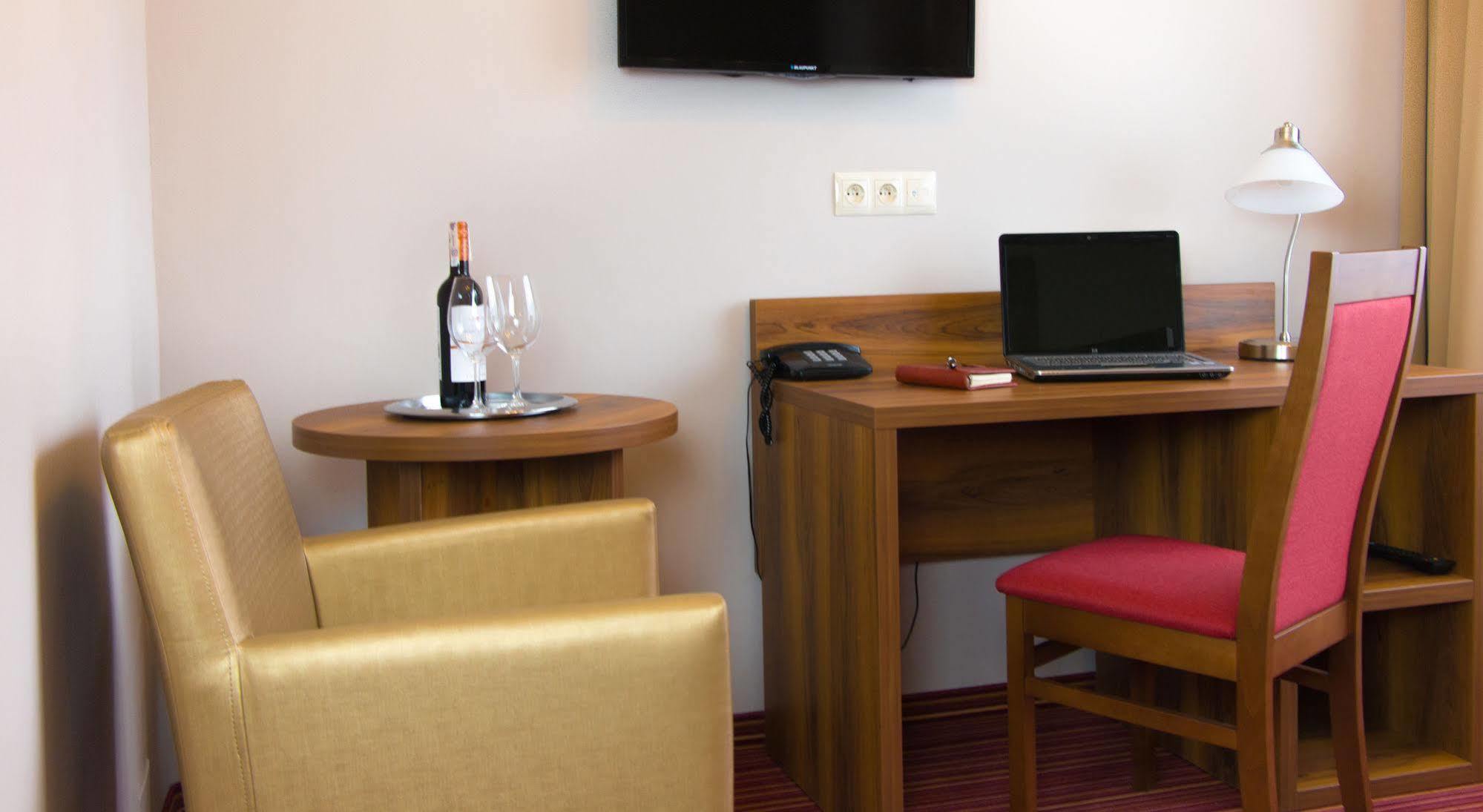 Voco Katowice By Ihg Hotel Luaran gambar